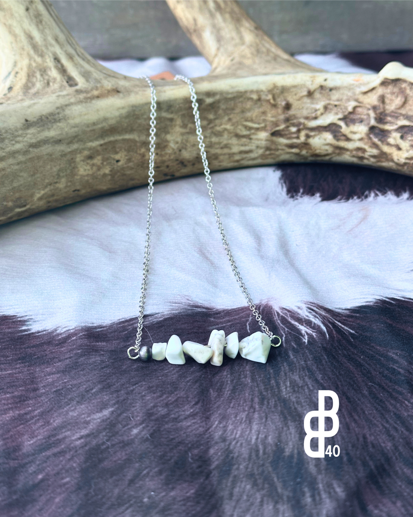 Bar Chip Stone Necklace - Western Pendant Necklace: WHITE